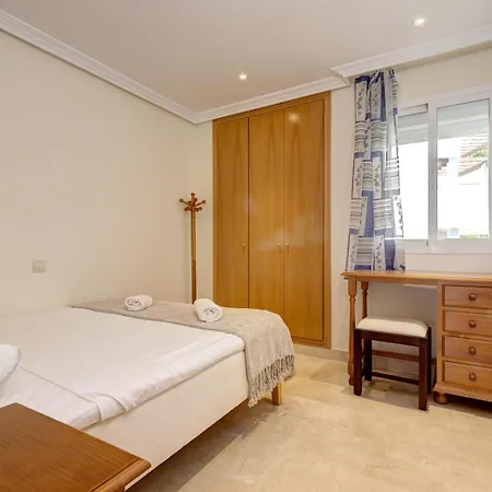 Stylish With Sea View Estepona