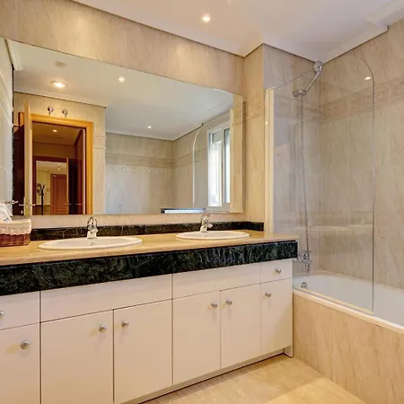 Stylish With Sea View Lejlighed Estepona