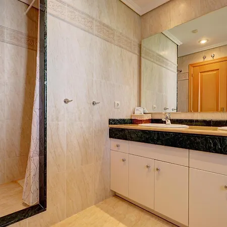 Stylish With Sea View *